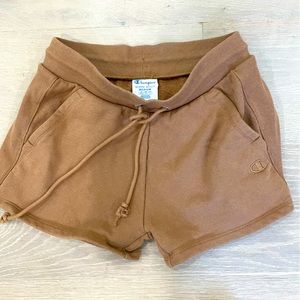 Champion reverse weave brown lounge sweatshort | men’s size M
